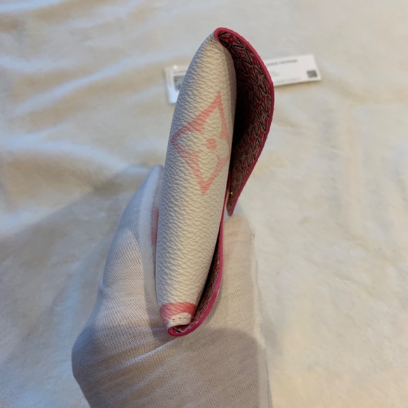 Brand New LOUIS VUITTON By The Pool Medium Kirigami Pochette - Picture 8 of 10